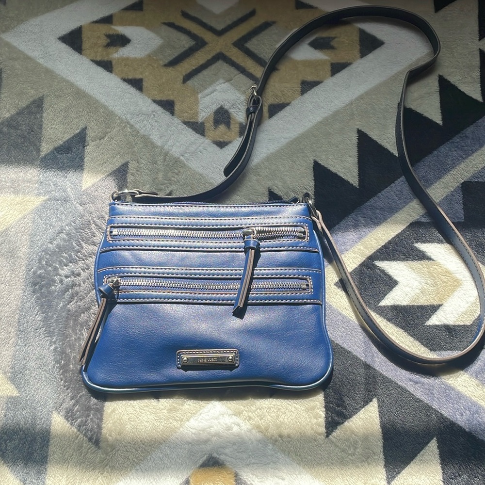Nine West - small over the shoulder purse. lightly used.